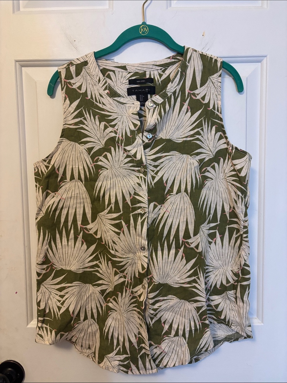 Tahari Olive Green Tropical Leaf Sleeveless Button Down Blouse